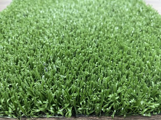 Lapangan Sepak Bola Tumpukan Pendek Rumput Buatan 2.5 M Lebar 20 X 20 15000D Hijau Tua